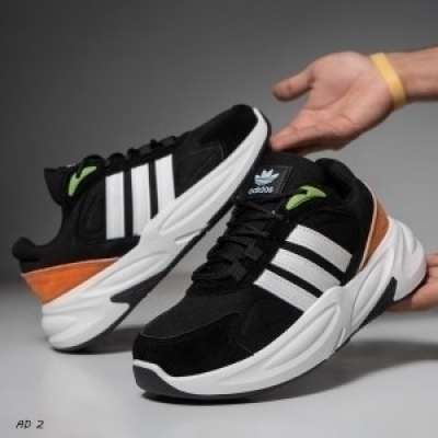 كوتشي أديداس adidas